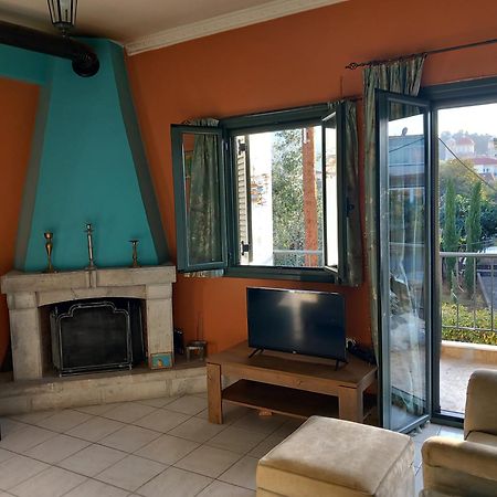 Stoupa Beachside Retro Apartment Luaran gambar