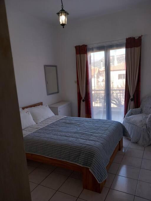 Stoupa Beachside Retro Apartment Luaran gambar