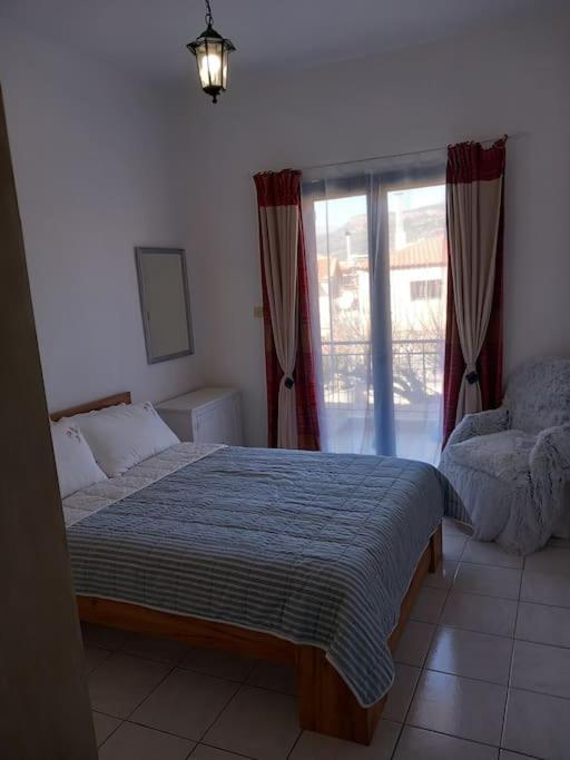 Stoupa Beachside Retro Apartment Luaran gambar