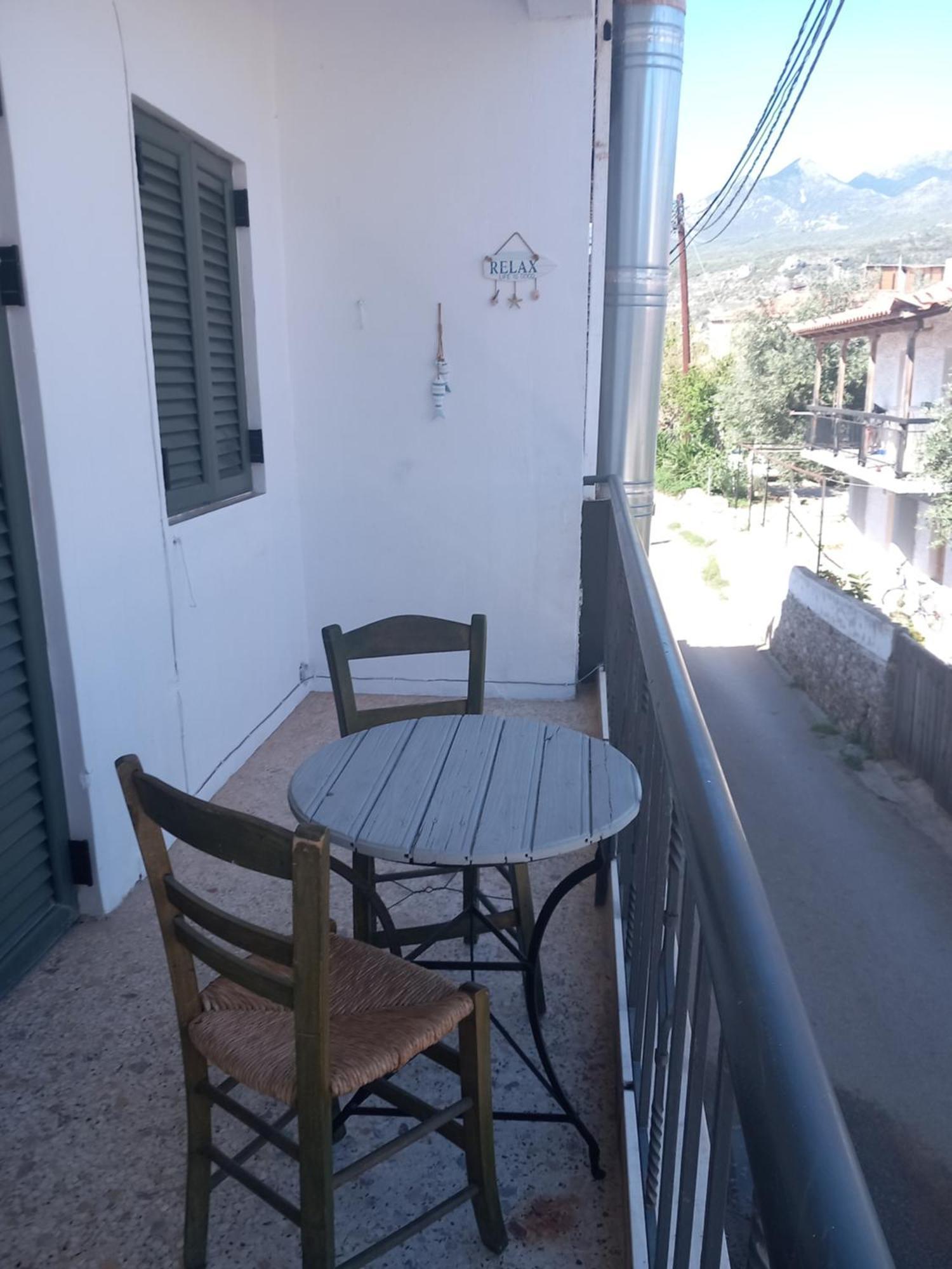 Stoupa Beachside Retro Apartment Luaran gambar